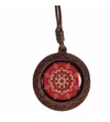 Mandala roşie - culoarea dragostei, pandantiv din lemn cu lănţişor