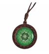 Mandala verde - culoarea abundenţei, pandantiv din lemn cu lănţişor