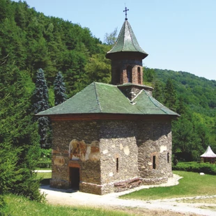 Mănăstirea Prislop, important loc de pelerinaj