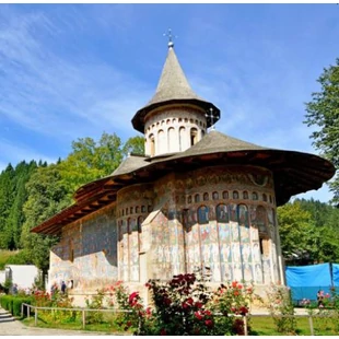 „Capela Sixtină a Estului” - Mănăstirea Voroneţ